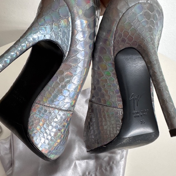 GIUSEPPE Zanotti Silver Iridescent Size 5 -4.25” Heels with Dust Cover - Picture 8 of 17